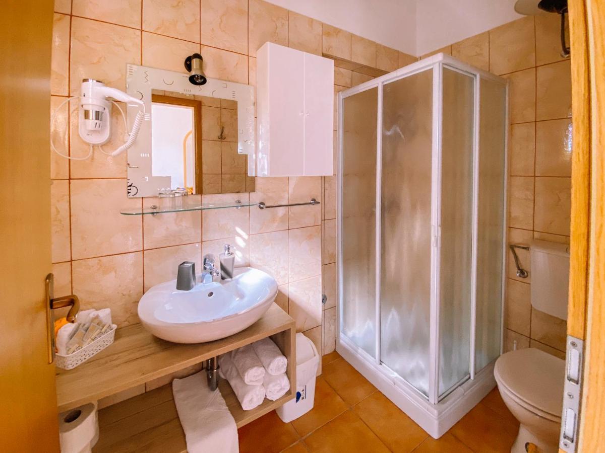 Guest House Sosi Umag Exterior foto